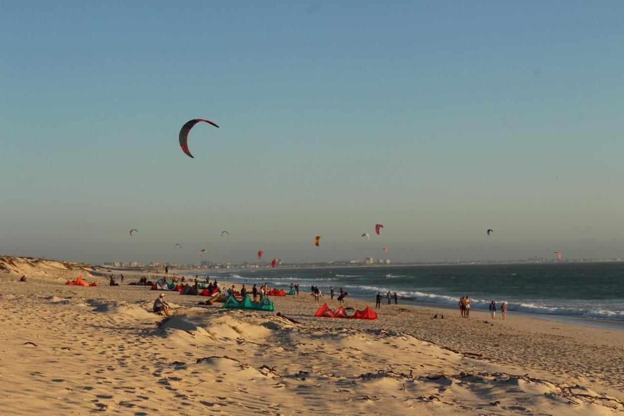 Beach Daze Διαμέρισμα Bloubergstrand Εξωτερικό φωτογραφία